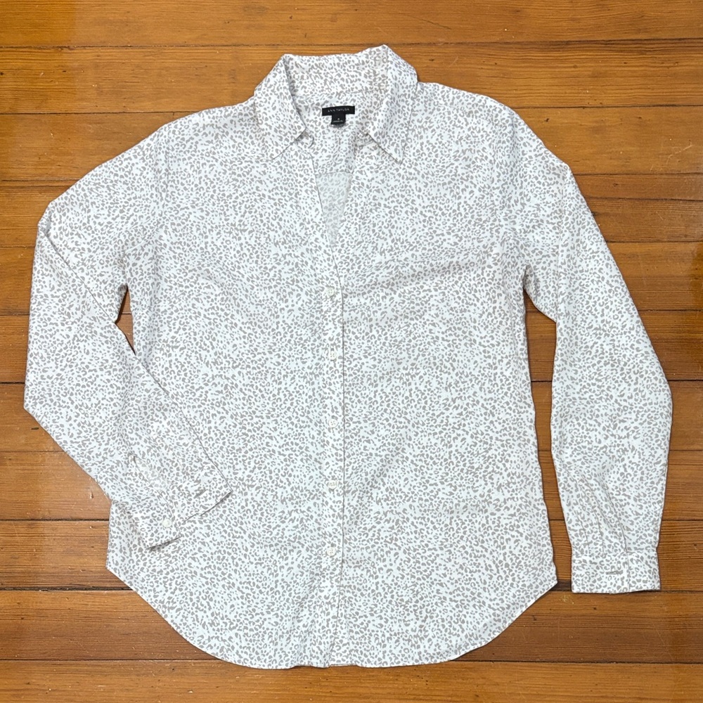 Ann Taylor White Button-Down Shirt with Light Gray Microdot Print